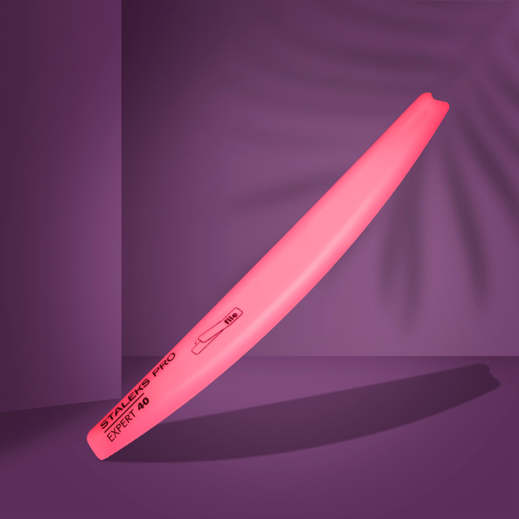 Crescent beveled plastic base for nail file EXPERT 40 image 0